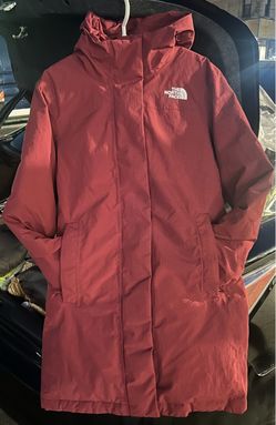 Woman’s north face jacket