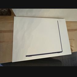 2026 MacBook Air have 2 one new one used