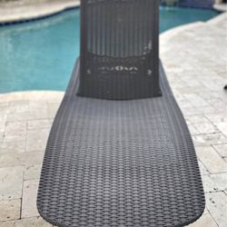 4 Chaise Lounges/Patio Furniture