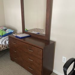 Dresser With  Mirror