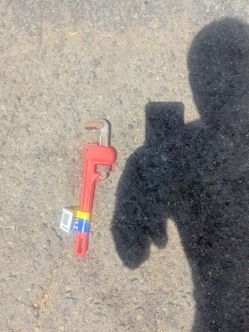 10-Inch Red Pipe Wrench