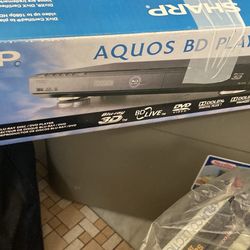 DVD Player With Netflix And DVD Bundle 