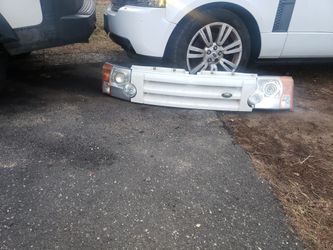 2006 land rover lr3 front grill and headlights