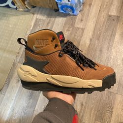 Nike Sacai Boots