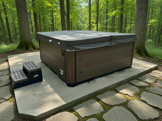 Master Spas Twilight 8.25 Hot Tub in good condition