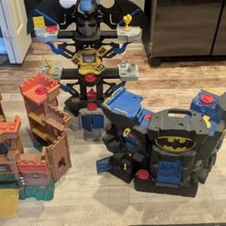 3 Large Children's Castles/Homes/Stores