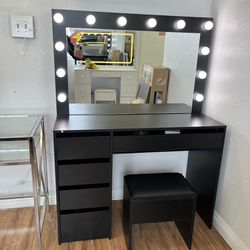 5-Drawers White Makeup Vanity Sets Dressing Table Sets With Stool, Mirror, LED Light