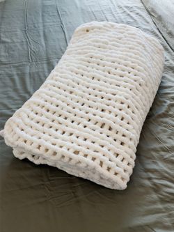Chunky Knit Throw Blanket 50x60 - Fuzzysense Chenille, Ivory