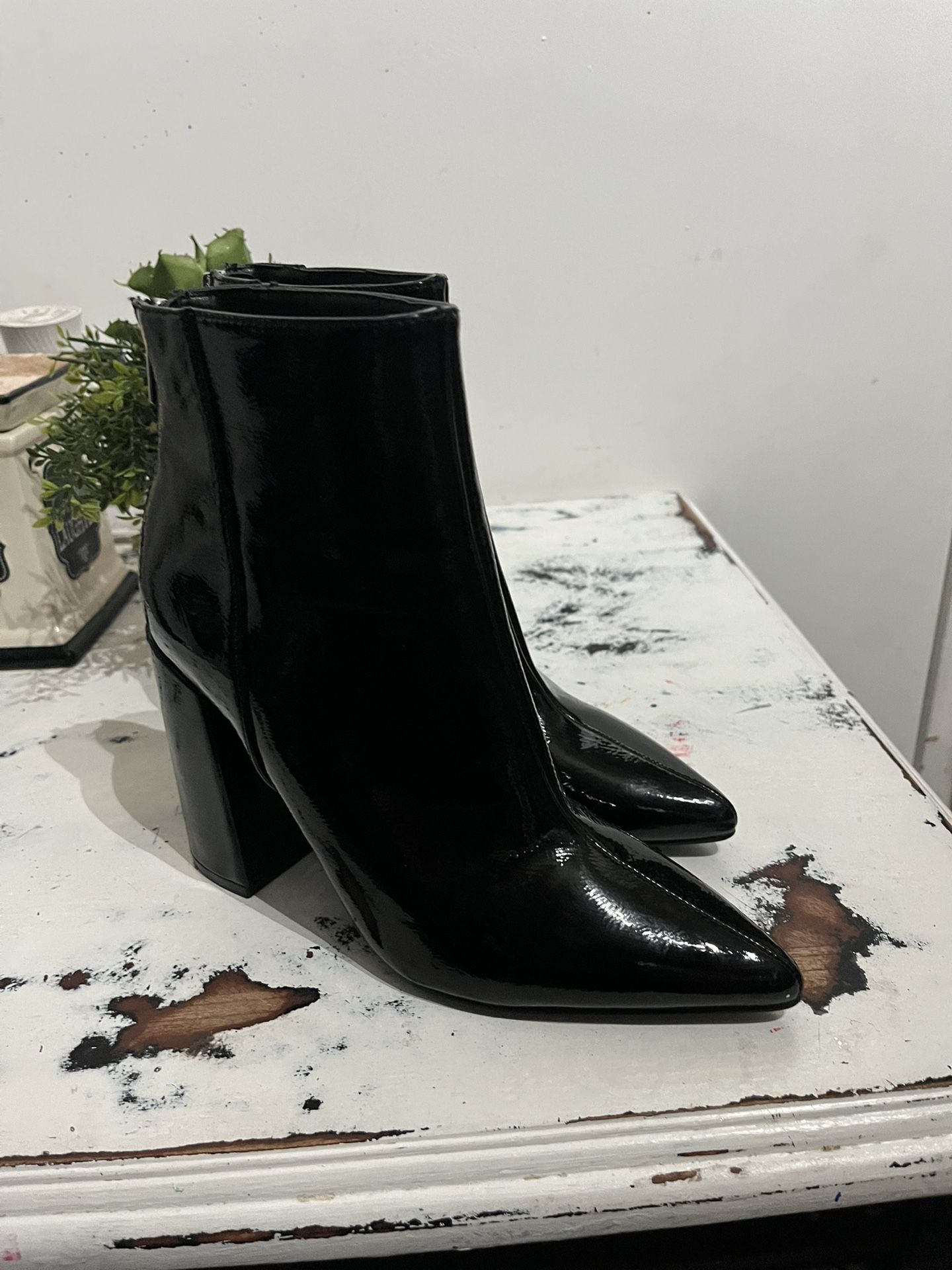 Black Booties Forever 21 Size 5.5 