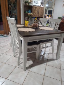 Dining Room Table and Chairs