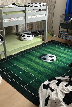 Soccer rug/carpet 5x8