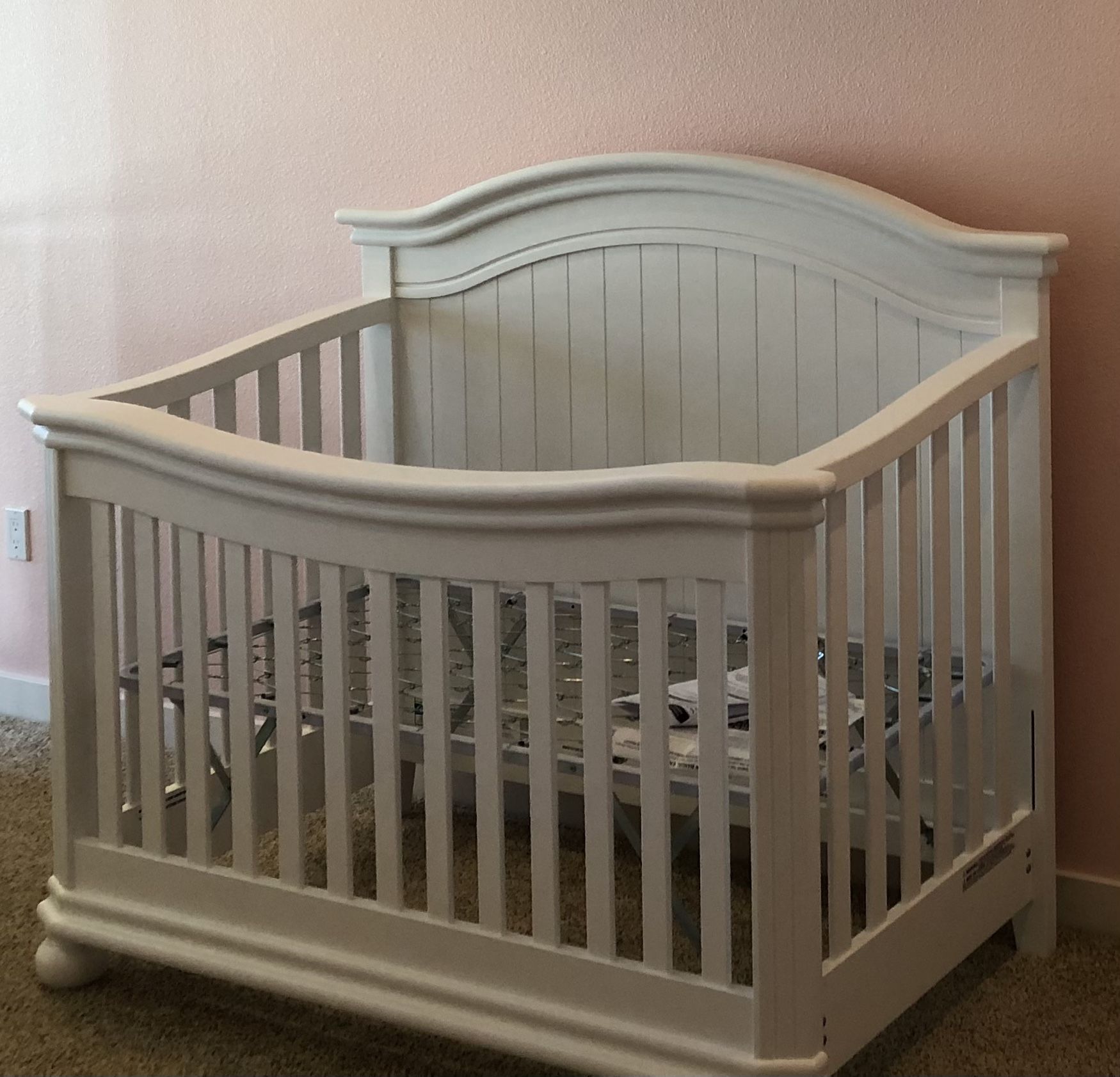 Sorelle Finley 4 in 1 convertible crib for Sale in Dublin CA OfferUp