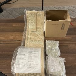 PURSE BRITE ORGANIZER 26" x 4. Unused. New With Instructions, Battery, &Light.