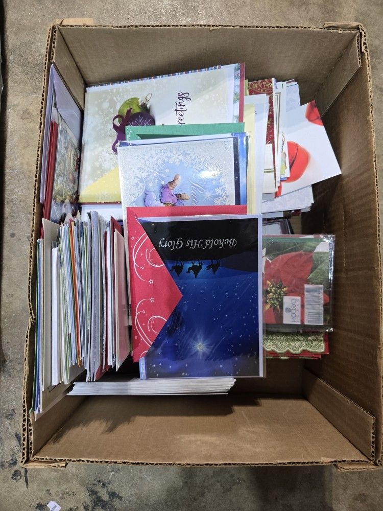 Huge Lot of Christmas Cards – Mixed Styles (250+ Cards)