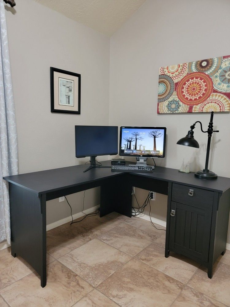 L-Shaped Corner Desk