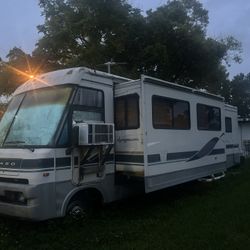 1995 Winnebago 36ft RV