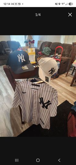 New york yankees jerseys 2sets 2 caps 20.00 each