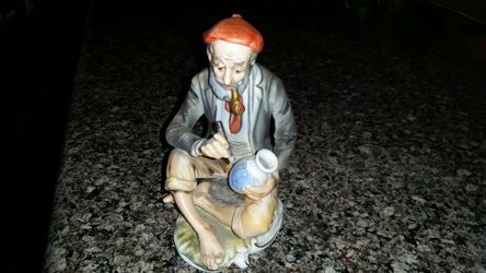 Vintage ARTMARK porcelain barefoot man