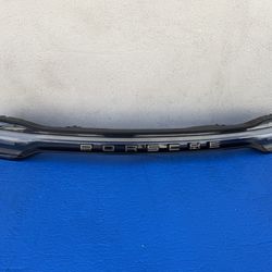 2019 2020 2021 2022 2023 2024 PORSCHE MACAN REAR REFLECTOR PANEL CENTER LIGHT