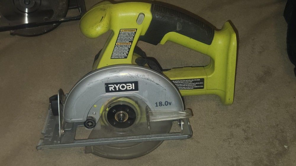 RYOBI ONE+ 18V Cordless 5 1/2 in. Circular Saw (Tool Only)