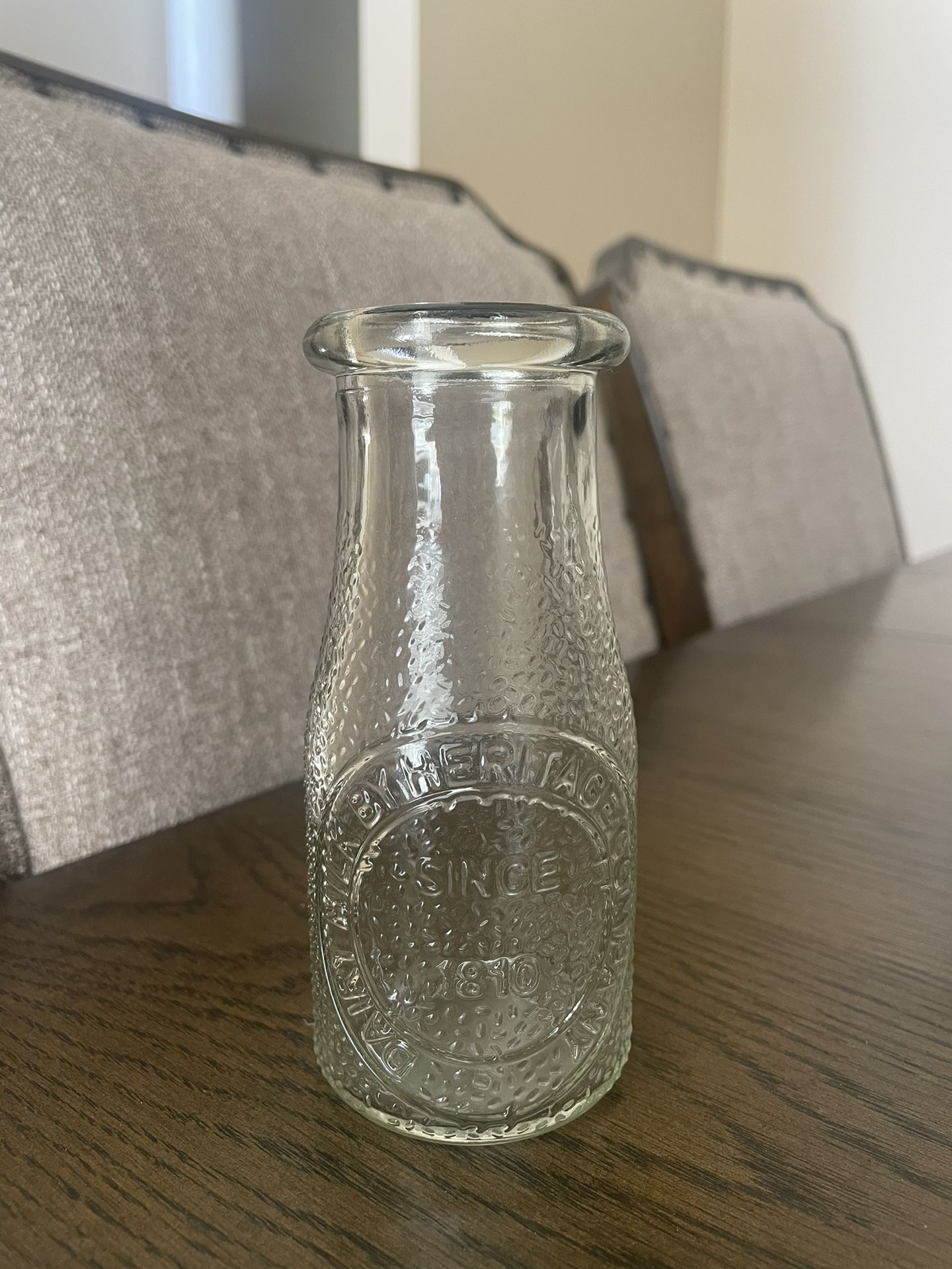 VINTAGE "DAIRY MILK BY HERITAGE COMPANY" Glass Milk Bottle.  Since 1810 Center 