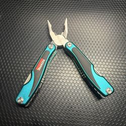 Makita 10-in-1 Multipurpose Pliers - Hand Tool