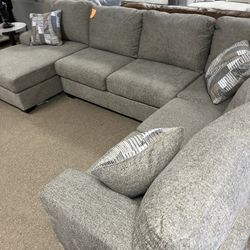 FREE DELIVERY NICE SECTIONAL