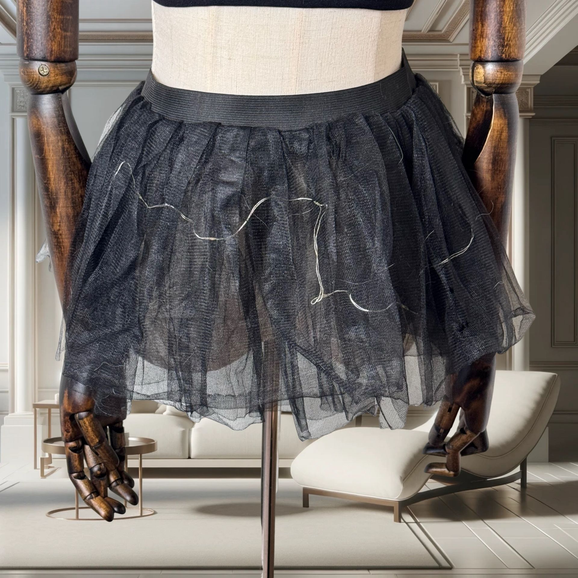 π€ Balletcore Chic: Pre-Loved Black Tulle Tutu Mini Skirt