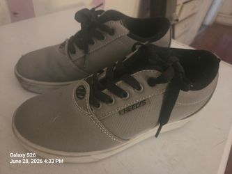 Youth Heelys