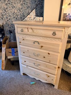 5 Drawer dresser