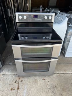 Stove Good condition everything works fine