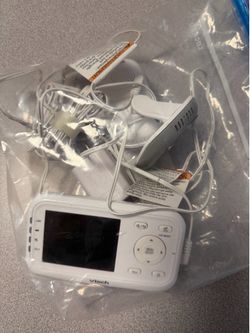 V-Tech baby monitor with camera and sound