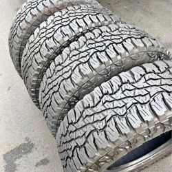 275 70 18 Tires Con 80% De Vida Las 4 De La Marca GOODYEAR 