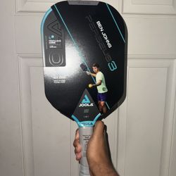 JOOLA Ben Johns Perseus 3 Pickleball Paddle with 1 Replacement Grip