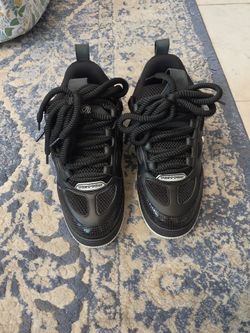 Men's shoes size 41 or US 8 will fit 8.5 also