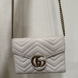 Gucci GG MARMONT SUPER MINI BAG