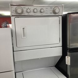 Whirlpool 27” Stackable Full Size Washer And Dryer. 1 year Warranty 