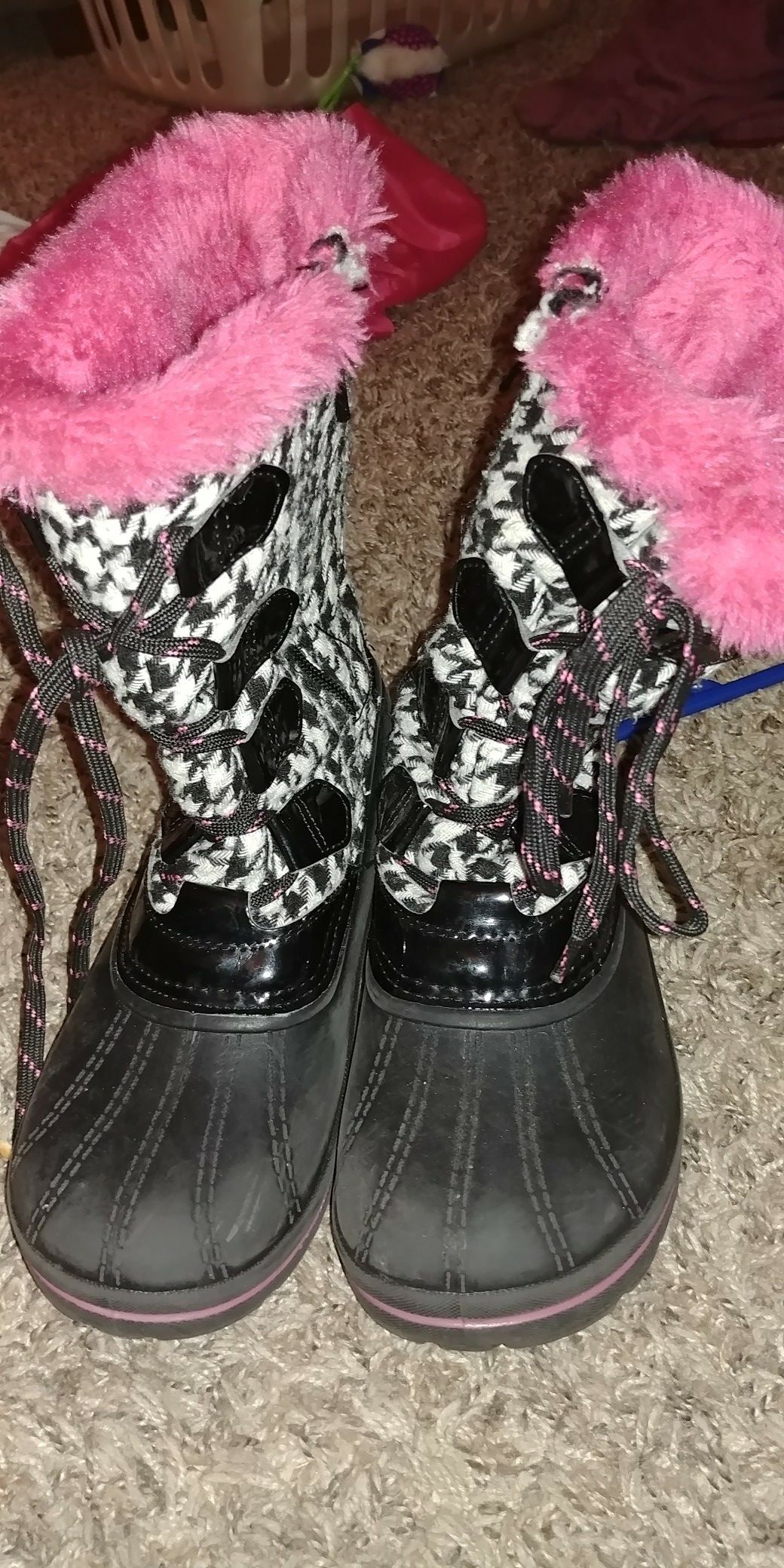 Girls boots