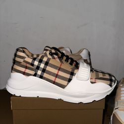Burberry Shoes 