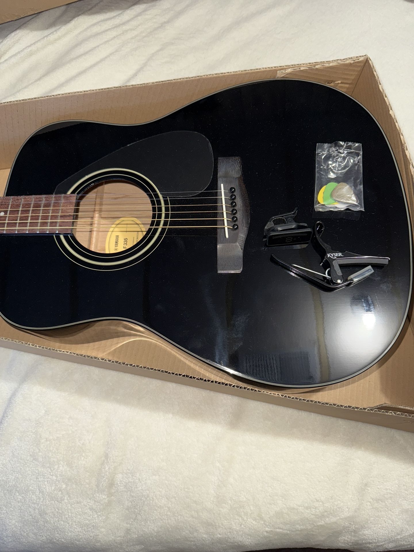 Yamaha F335