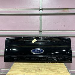 17-19 Ford F250 / F350 Super Duty Rear Tailgate / Lift Gate OEM  
