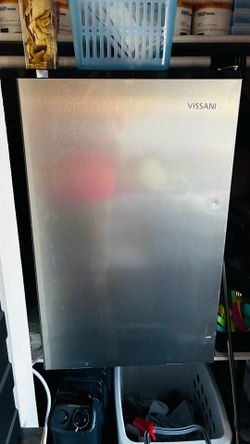 Mini fridge