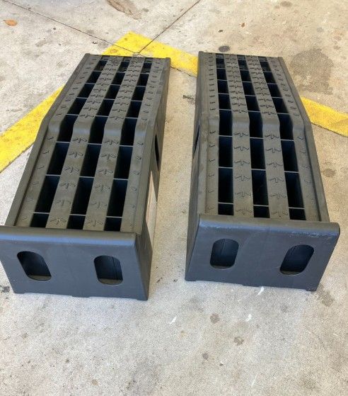 CAR RAMP SET