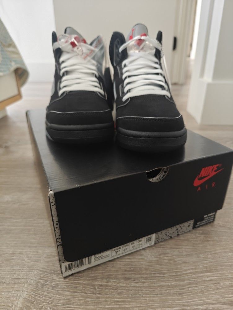 Jordan 5 Black Metallic