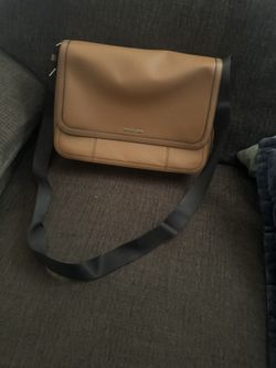 Michael Kors Messenger bag