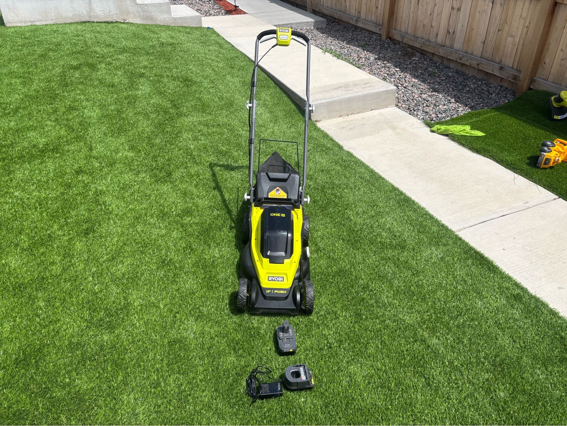 RYOBI ONE+ 18V Lawn Care Bundle – Mower, String Trimmer & Battery/Charger