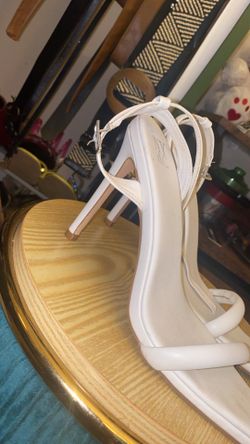 Heels shoes white
