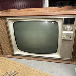 Vintage Console TV 