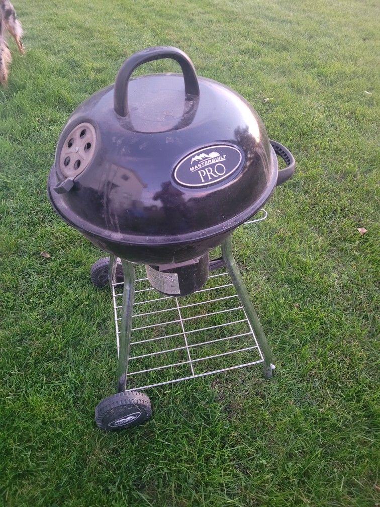 Masterbuilt Pro Grill