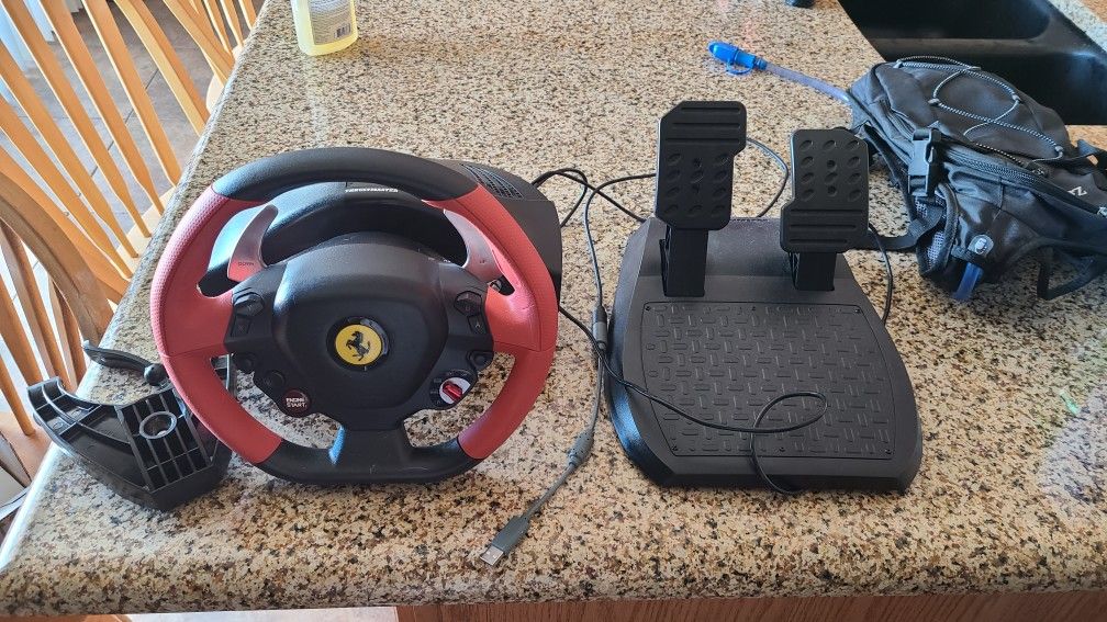 Xbox One Racing Wheel And Pedals